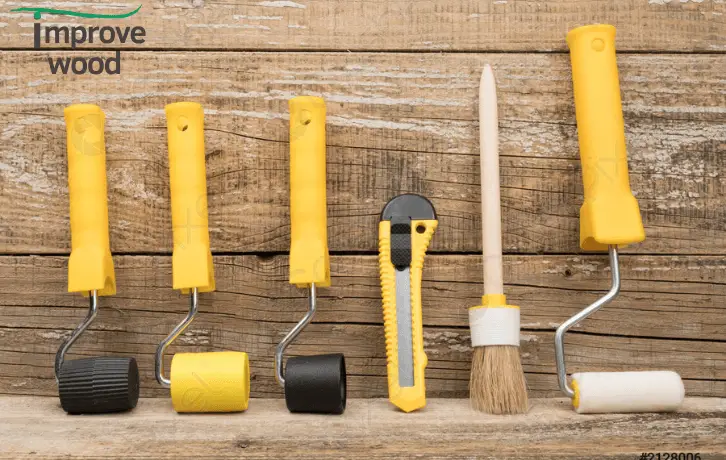 Tools-for-painting-wood