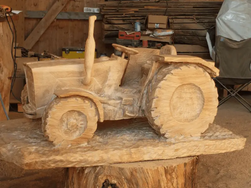 Is Oak good for chainsaw carving