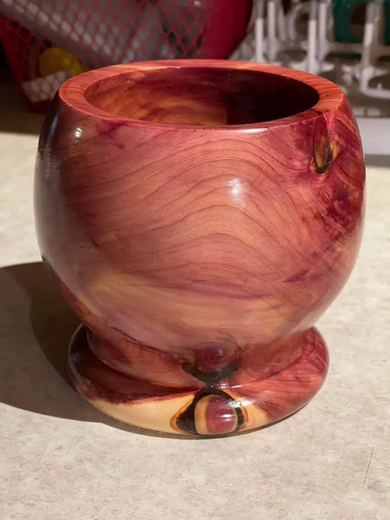 Cedar bowl. Finished in lacquer.