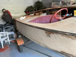 what are the best types of wood for boat building