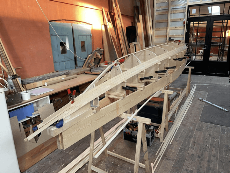 what are the best types of wood for boat building 2024