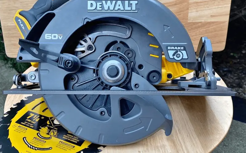 DEWALT Flexvolt DCS578B 60V 7 ¼ Circular Saw