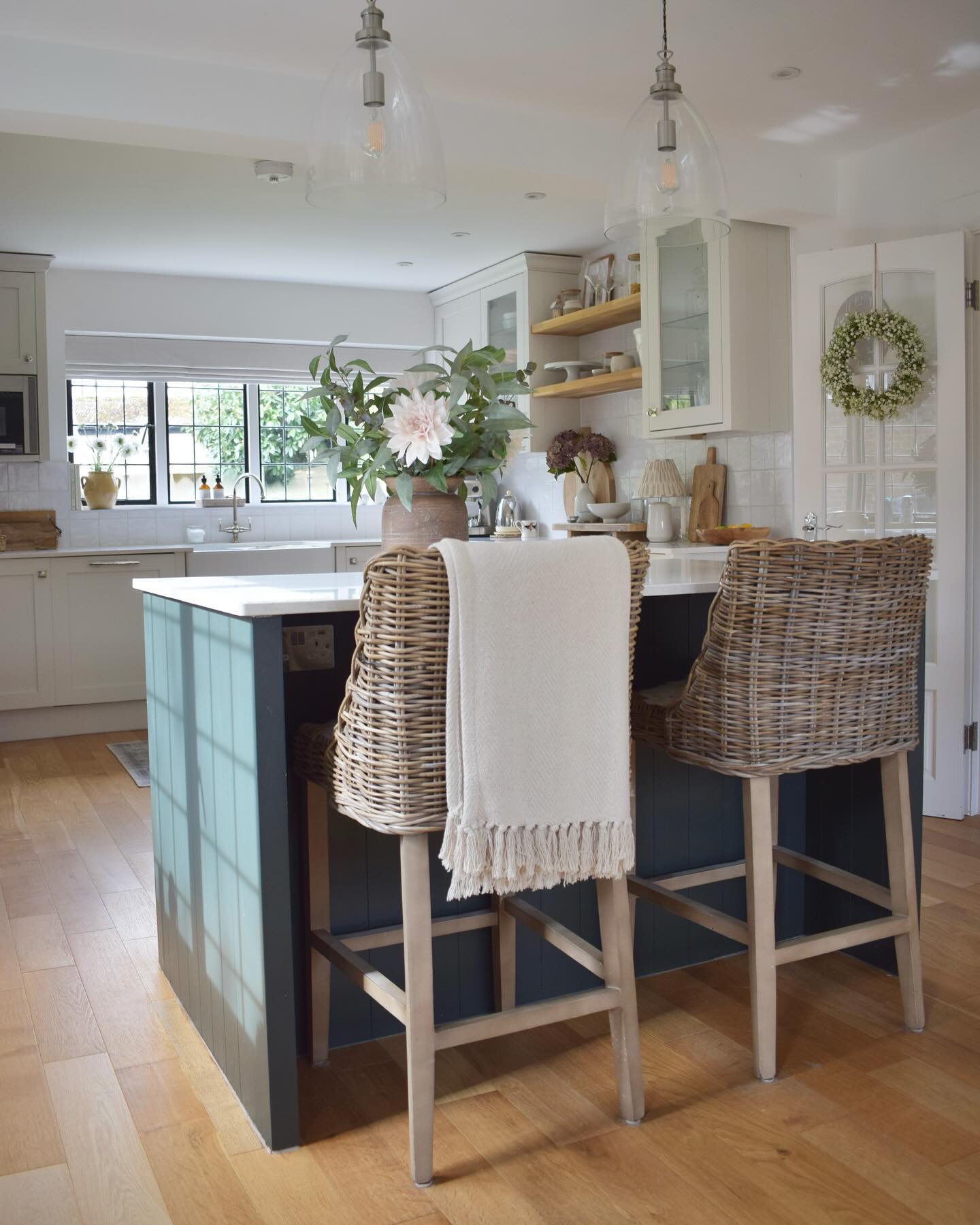 kitchen island ideas with seating