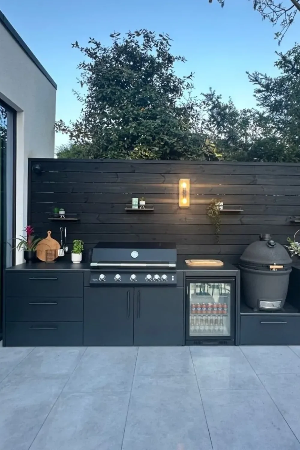 outdoor kitchen