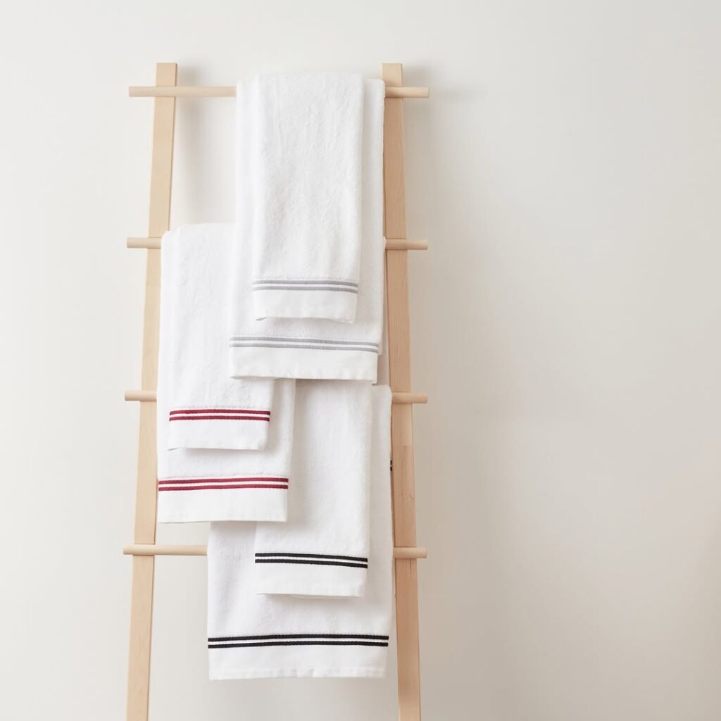 bathroom towel decor ideas